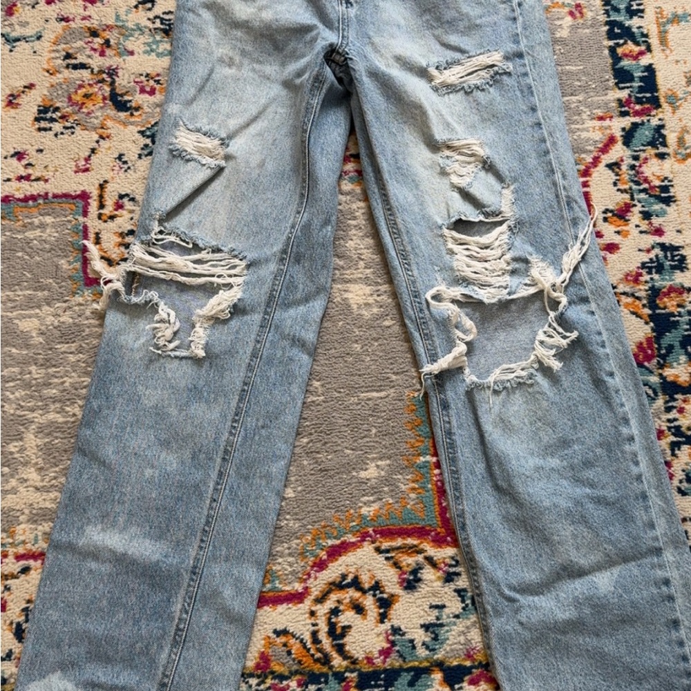 PacSun 90’s boyfriend ripped jeans